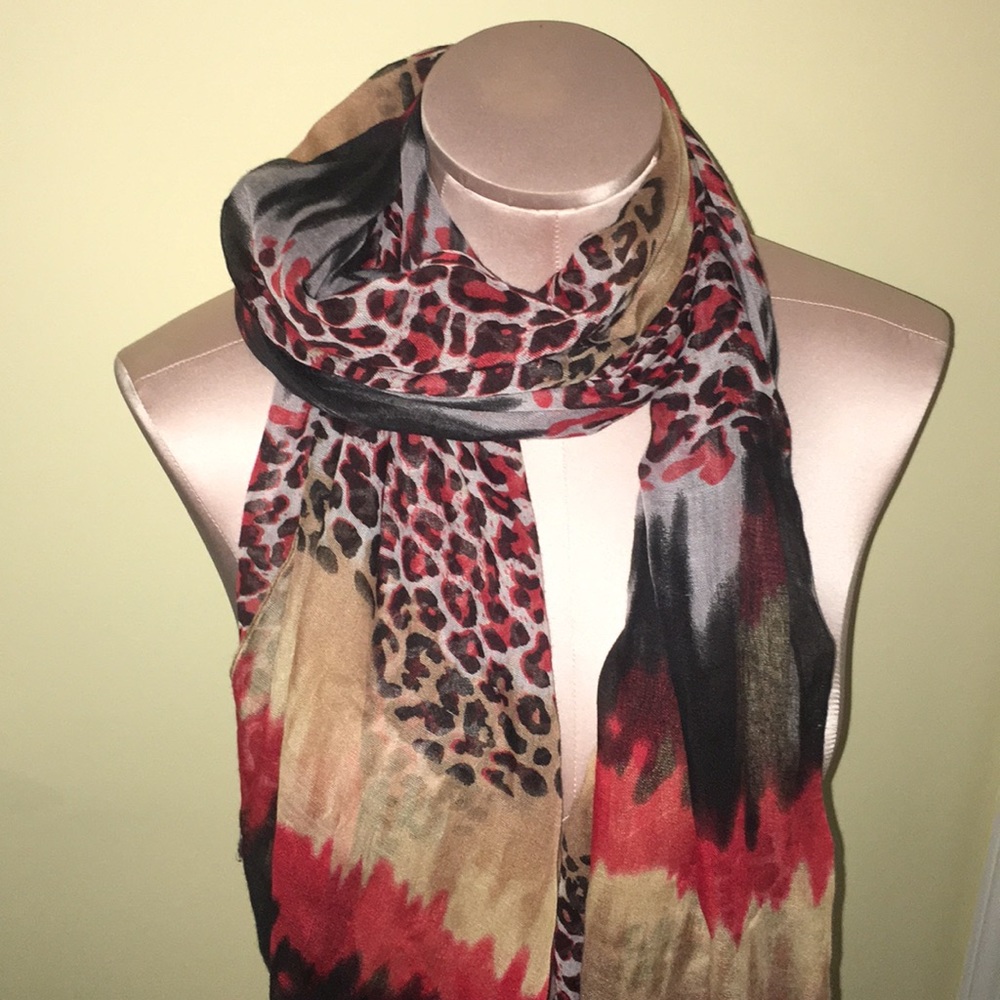 PATTERNED SILKY SCARF